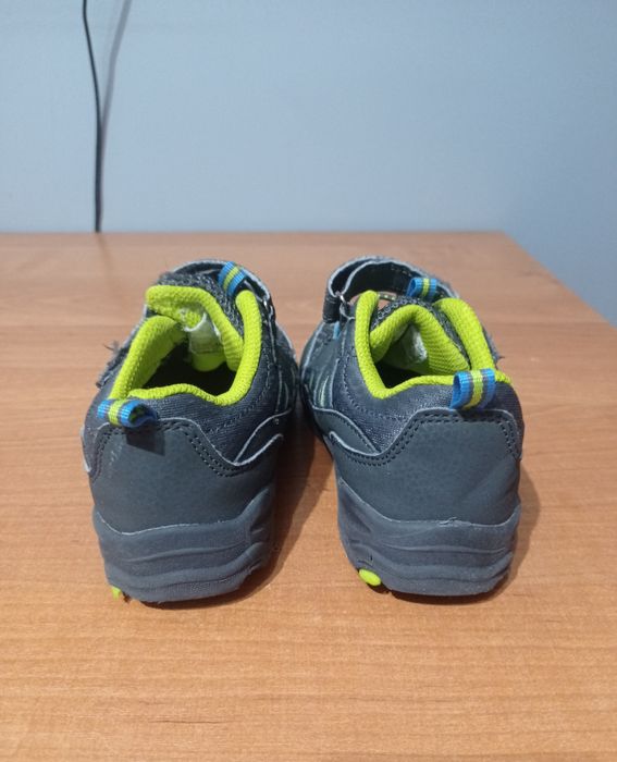 Buty sportowe 28,5 na rzep 29 wkładka 18,5cm