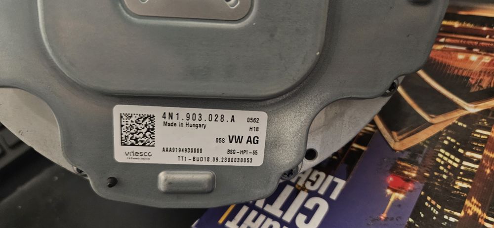 Стартер генератор 4N0903028P 4N1903028  4N1903028A B audi Q7 Q8 A6 A7