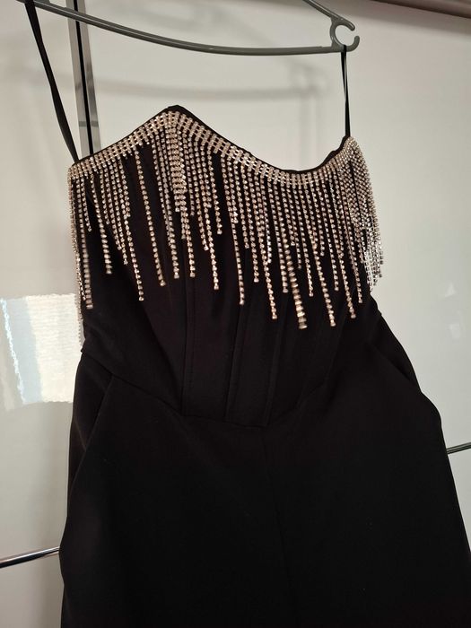 Kombinezon gorsetowy elegancki asos na sylwestra