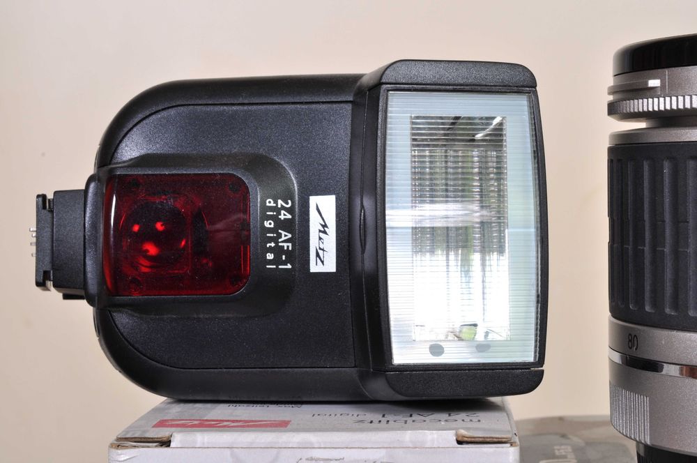 Zoom Pentax FA 28x80 + Metz P-TTL Flash for Pentax. New, with invoice.64739778380291122