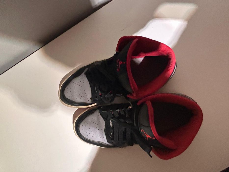 Buty jordan 1 czarno czerwono szare