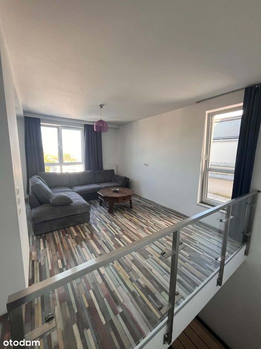Dwupoziomowe mieszkanie z balkonem i tarasem w Centrum/Viniarnia Home