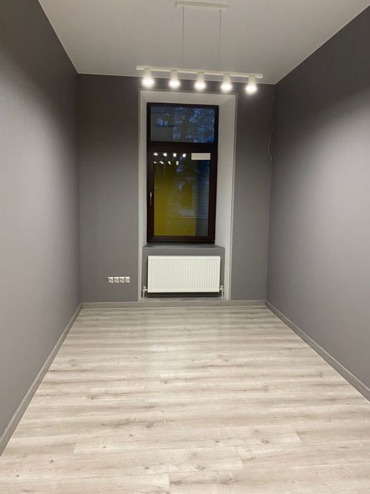 Сдам офис в центре города с генератором , ул Софиевская 15