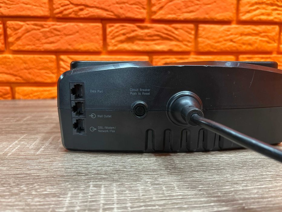 ДБЖ (ИБП) APC Back-UPS ES 550VA/ потужність: 550 ВА, 330 Вт/ ПІД АКБ