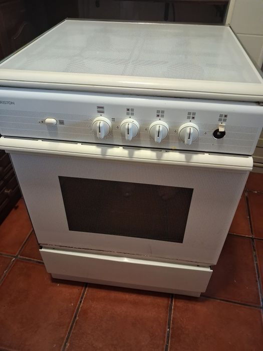 Fogão com forno a gás
