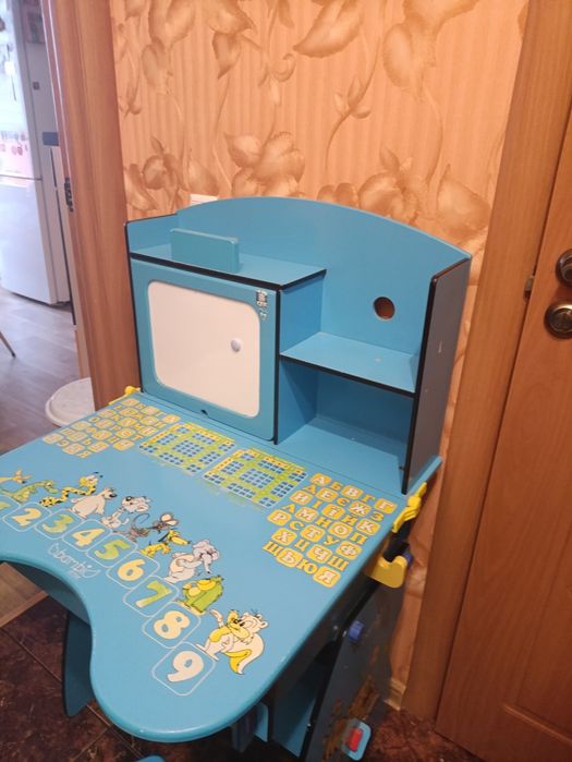 Продам парту со стульчиком