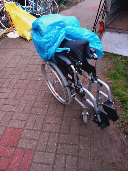 Wózek inwalidzki nowy praltycznie