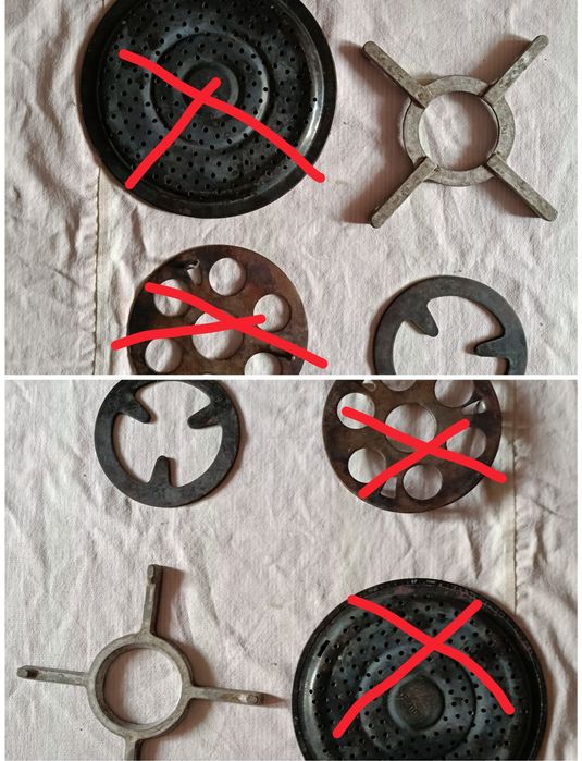 Решетки, горелки к Львовской газовой плите времён СССР.