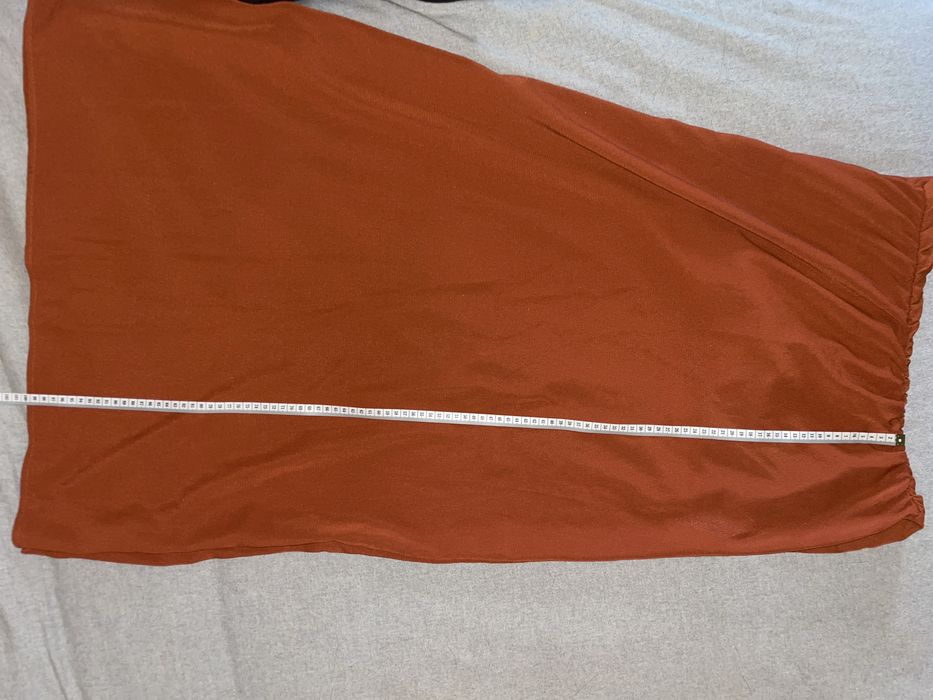 Vestido comprido cor de ferrugem/laranja queimado