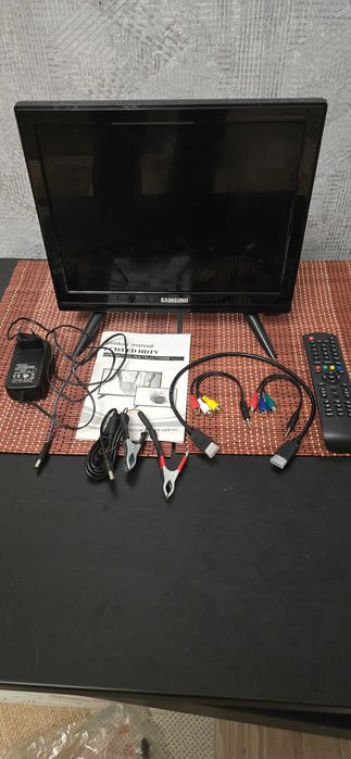 Samsung 14дюймов, новый. Можно подключать от 12в в машине.