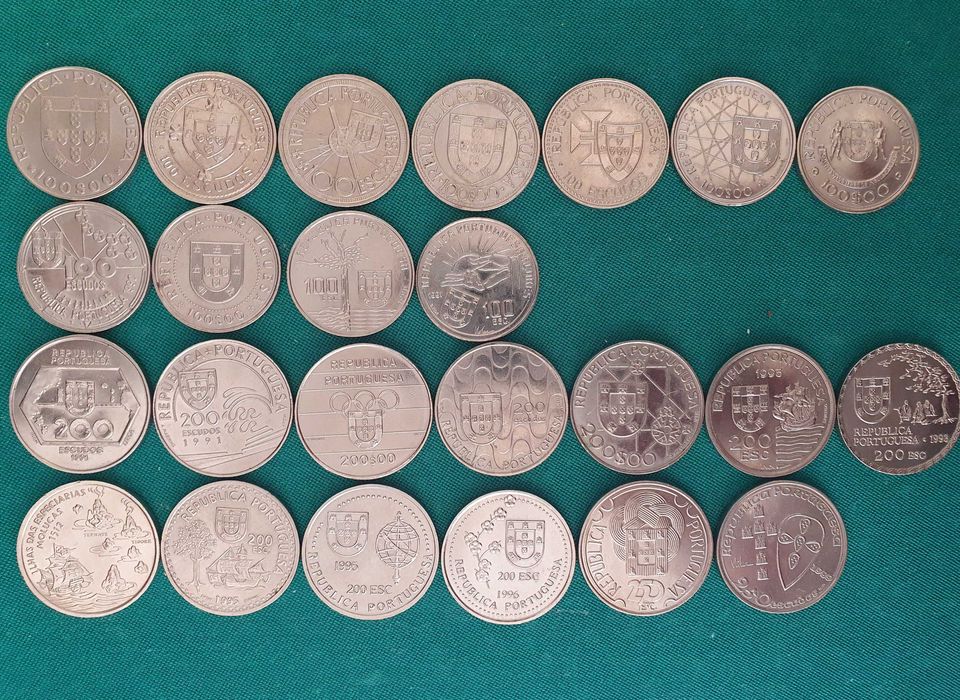 Numismática - 24 Moedas 100/200/250 Escudos, comemorativas - 1981/1996