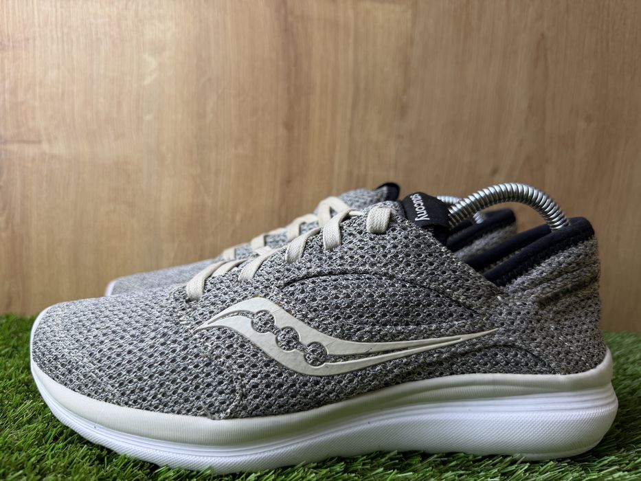 Saucony Kineta розмір 42