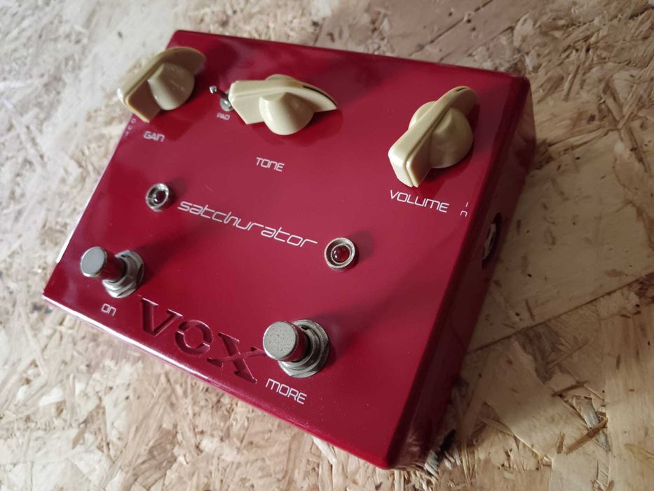 Vox Satchurator Joe Satriani Distortion Pedal. Excelente oportunidade.