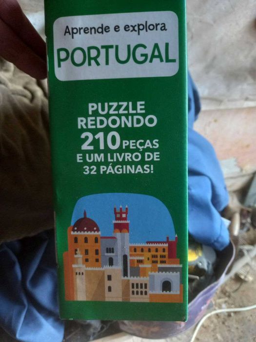Caixa com puzzle de 210 peças
