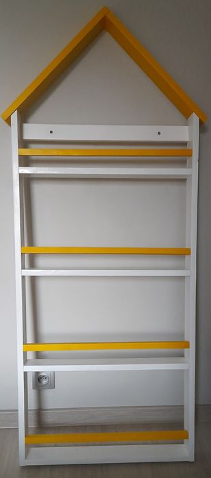 Półka na książki domek
