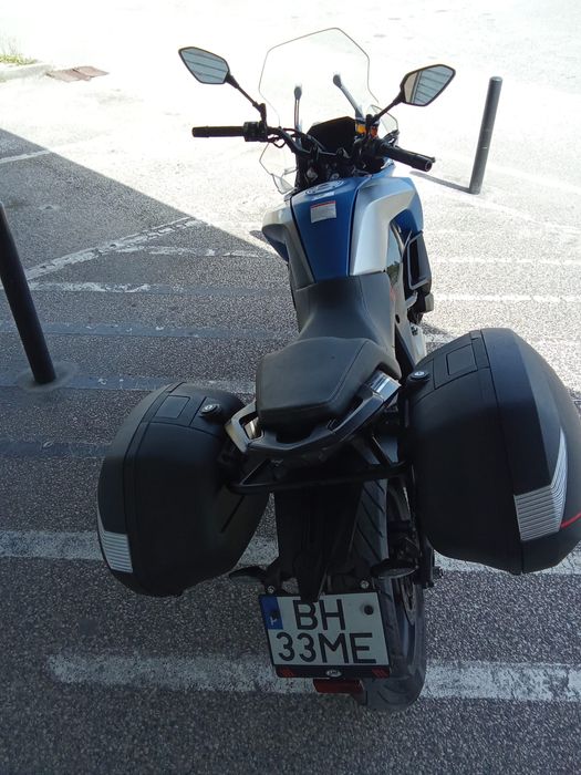 Cfmoto 650MT com malas laterais