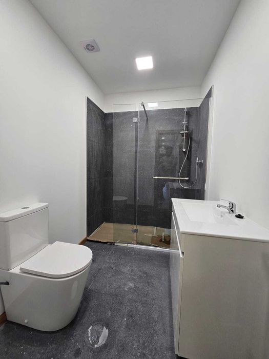 Quartos e Suítes Premium p/ Arrendar em Perafita (Aeroporto) | Despesas Incluídas