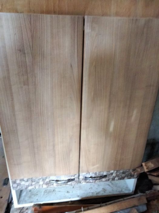 Кухонные навесные шкафчики