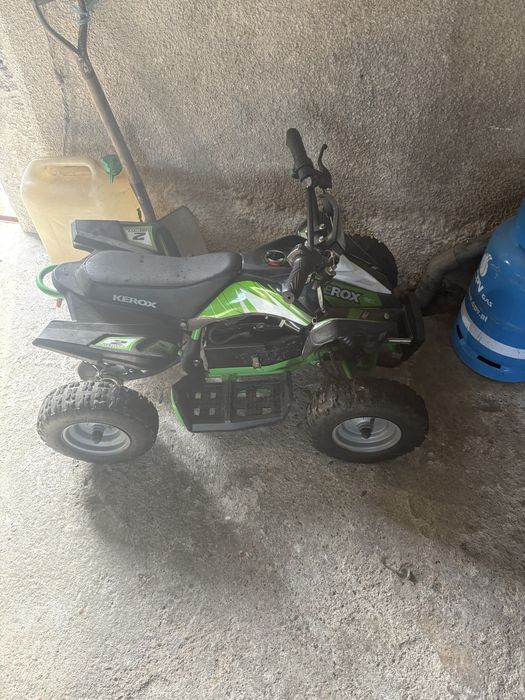 Moto4 elétrica. .