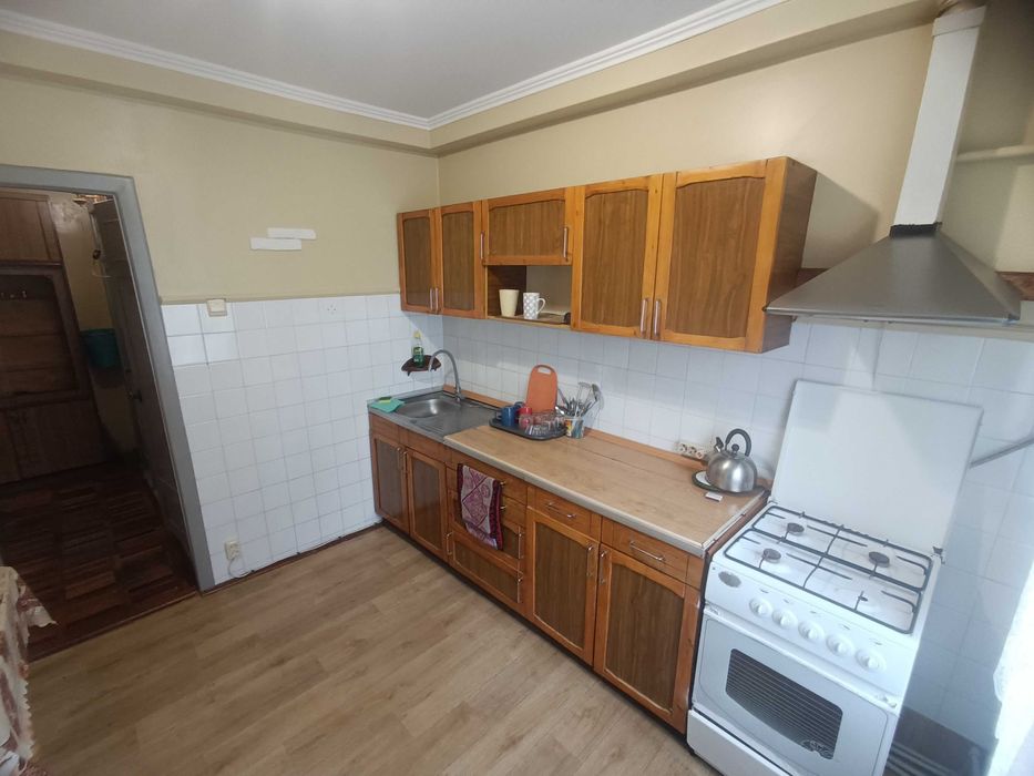 ПОДОБОВА ОРЕНДА 2-х кімнатної квартири на 1-му поверсі ПОБЛИЗУ БАСЕЙНУ