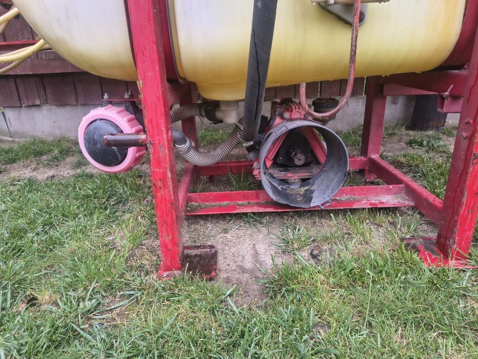 Opryskiwacz Pilmet 400l  12m