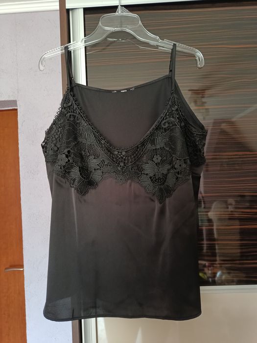 Koszulka satynowa na ramiączkach