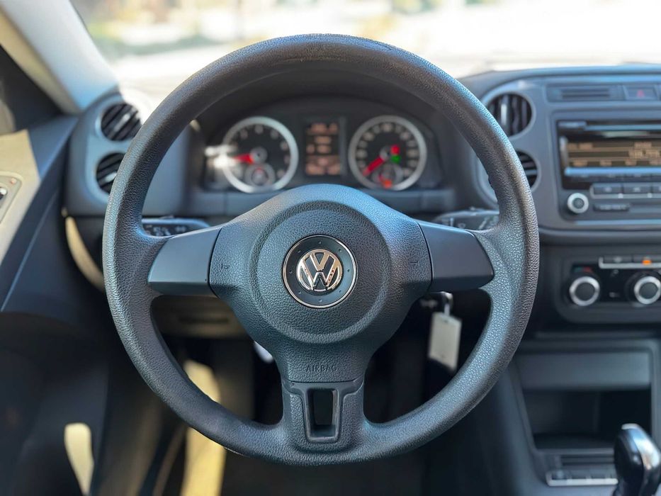 Volkswagen Tiguan      2013