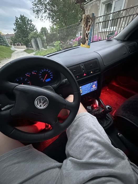 Volkswagen Golf 2003 ідеал