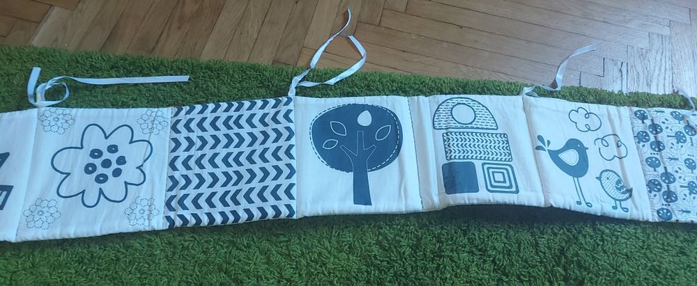 Мякий бортик для ліжечка чи візка