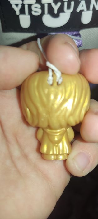 Продам золоту фігурку Гаррі Поттера