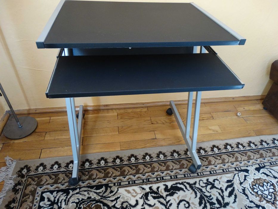 Stolik pod komputer laptop