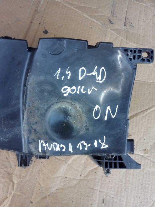 toyota AURIS II 13-18 1,4 d-4d 90 km SKRZYNKA BEZPIECZNIKÓW