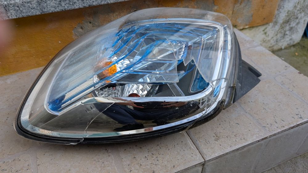 PEÇAS - Farolim traseiro esquerdo Renault Zoe 2018