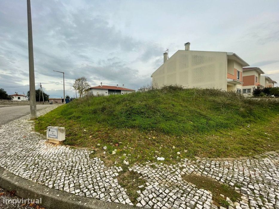 Lote de Terreno para uma moradia na zona de São Martinho do Bispo