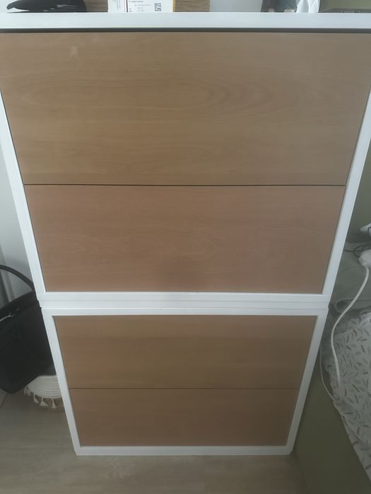 Comoda e duas mesinhas de cabeceira