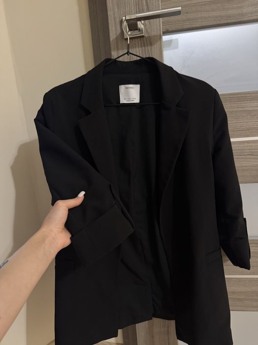 Піджак чорний, BERSHKA