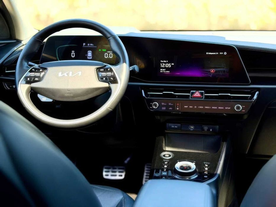 Kia Niro Ex      2023