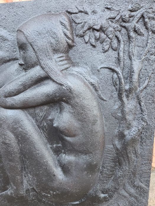 Placa em ferro fundido  do artista plástico francês