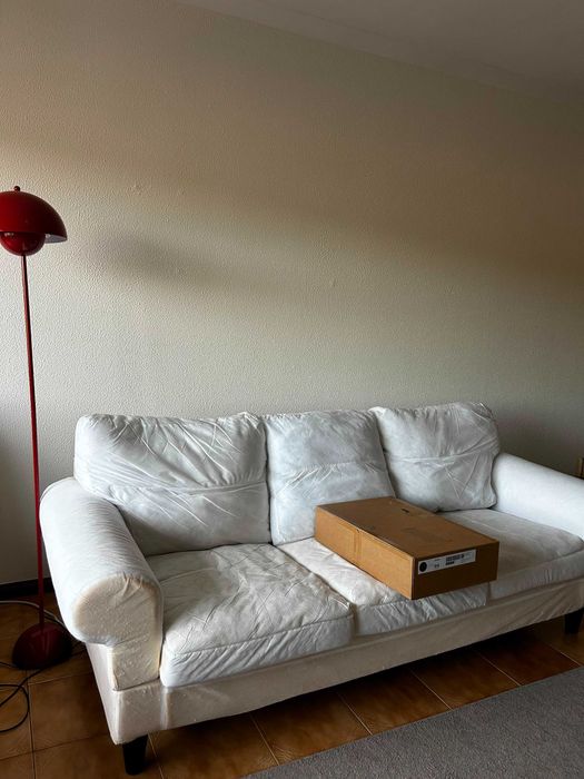 Sofá 3 lugares cinzento EKTORP IKEA