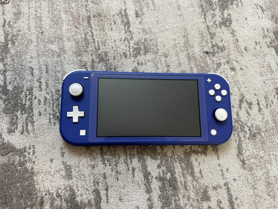 Приставка Nintendo switch lite