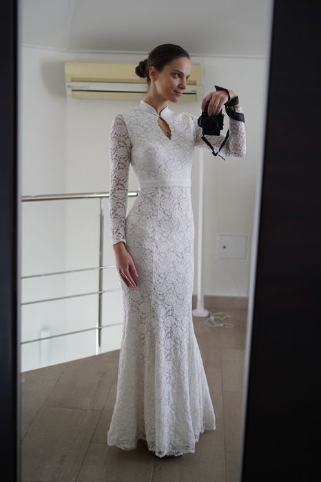 Весільна сукня з мережива S