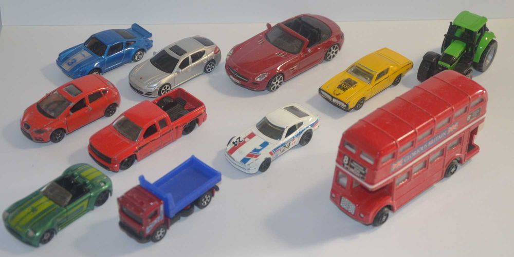 Resoraki metalowe, różne, zestaw, autka