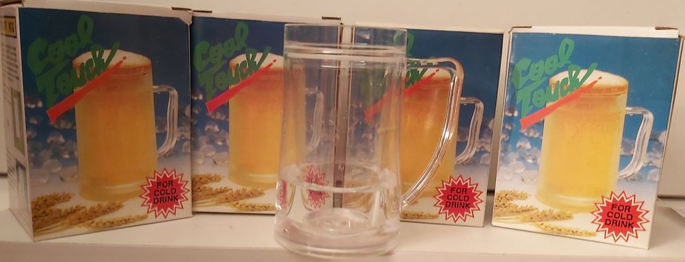 Canecas de cerveja para gelar. Conjunto de 4