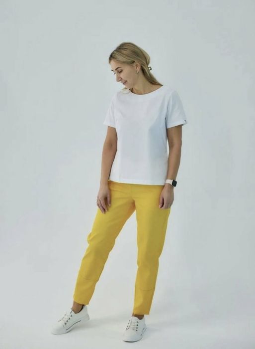 Пакет речей для дівчинки.