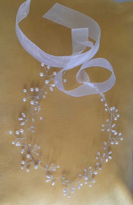Ozdoba do włosów - wianek - stroik na druciku ze wstążką - perełki