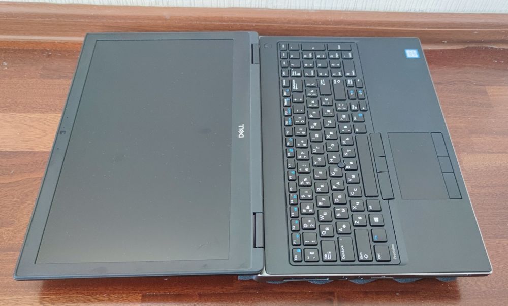 Ноутбук Dell Precision 7530 | Core i5-8300H | 16GB RAM | Radeon Pro WX4150 4GB | SSD 256GB | IPS Full HD
