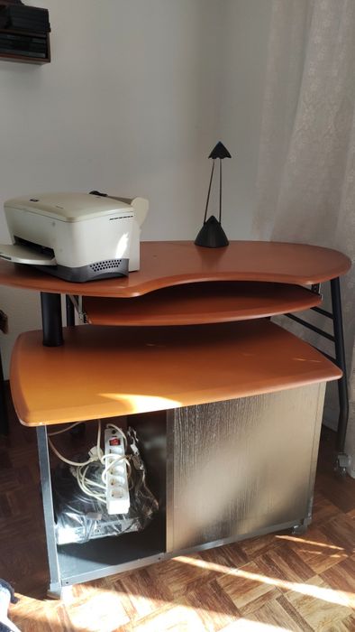 Vendo Secretária Ajustável