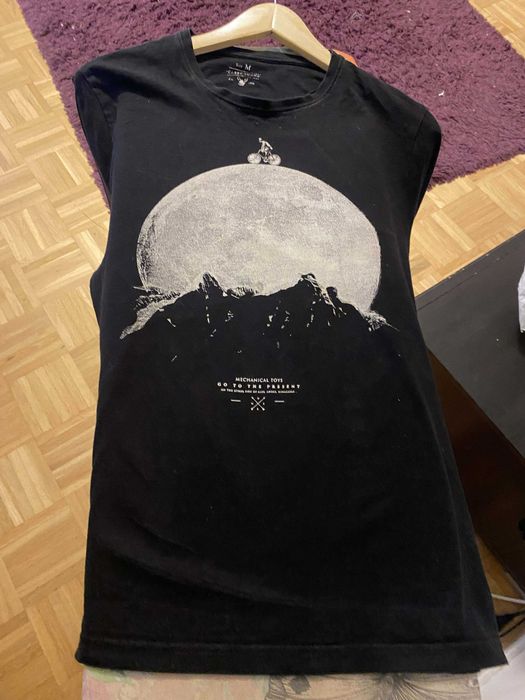 Czarny Longsleeve Carry Young | Rozmiar M | Motyw Rower/Góry/Księżyc