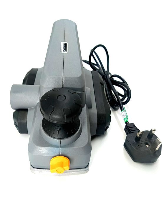 Strug elektryczny hebel titan ttb930pln 650w 82mm