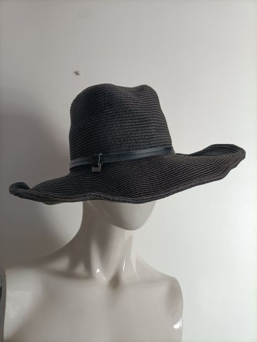 Chapéu de senhora da Nine West